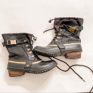 Sorel Short Conquest Carly  Women's Boots